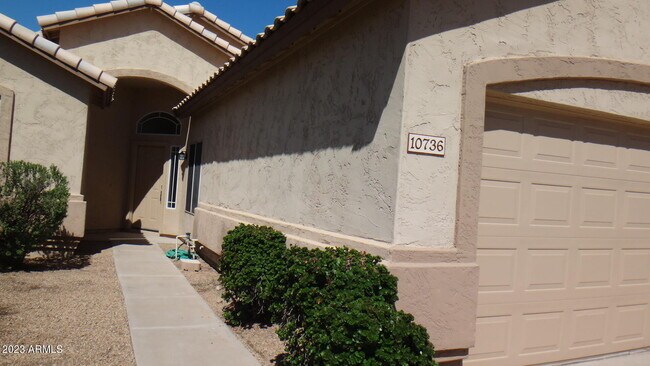 Building Photo - 10736 W Granada Rd