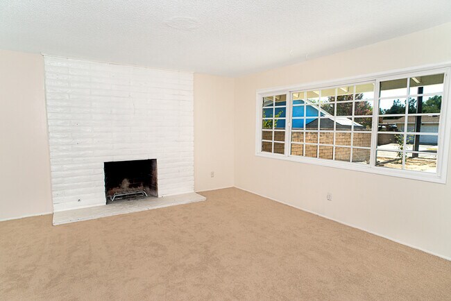 Building Photo - 8846 Laramie Ave