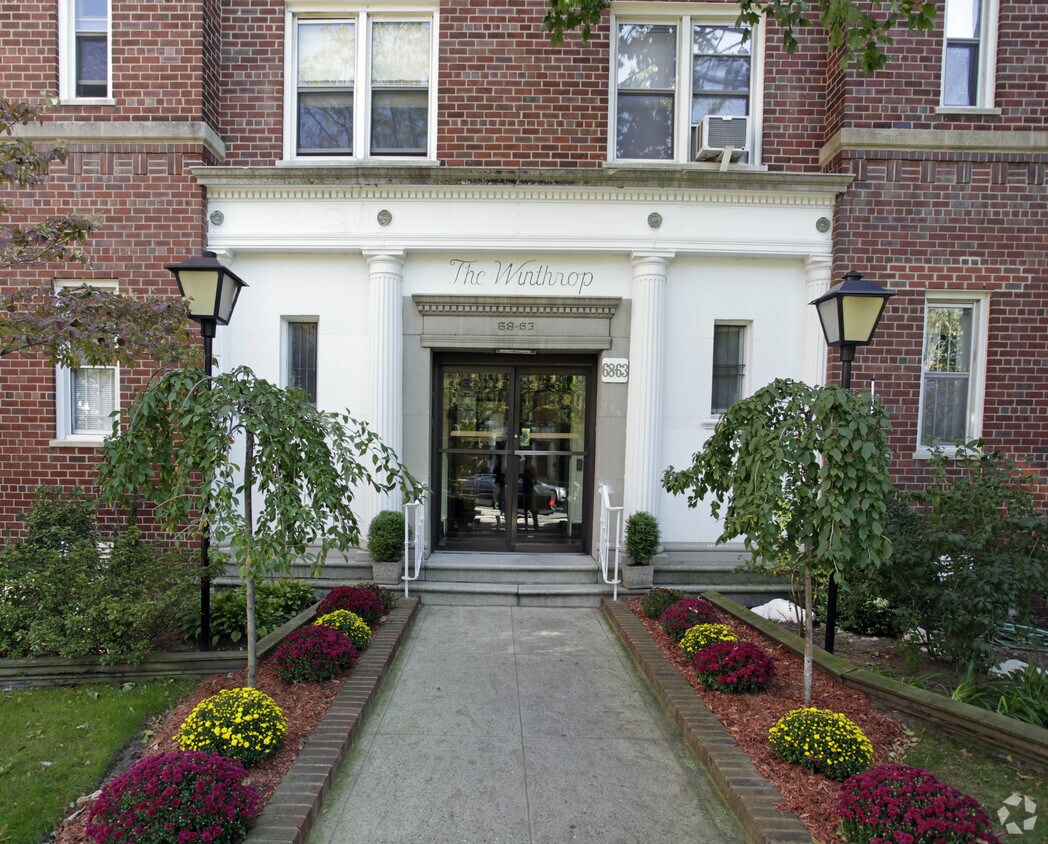 Winthrop Apartments Rentals in Forest Hills at 6863 108th St Forest