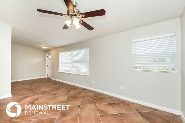 Foto del edificio - 604 Prairie Lake Dr