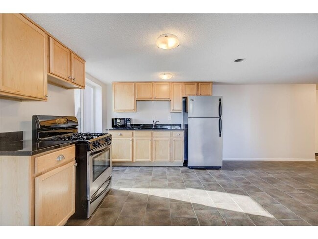 Building Photo - 2800 W 44th St