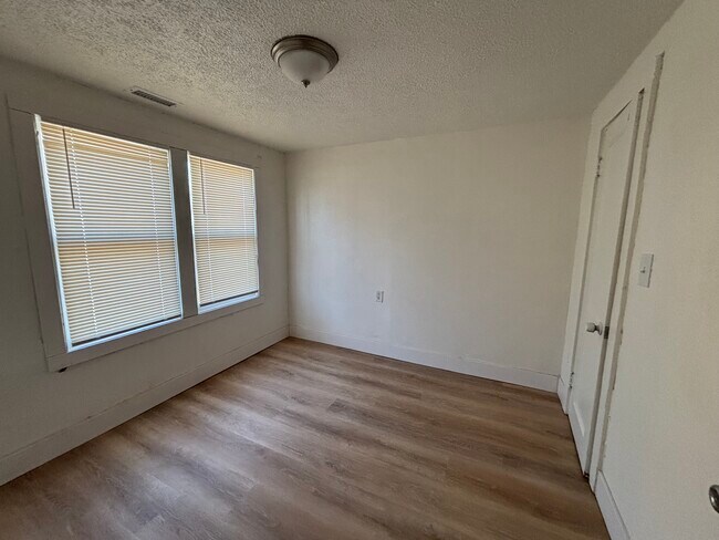 Foto del edificio - 634 W 14th Ave