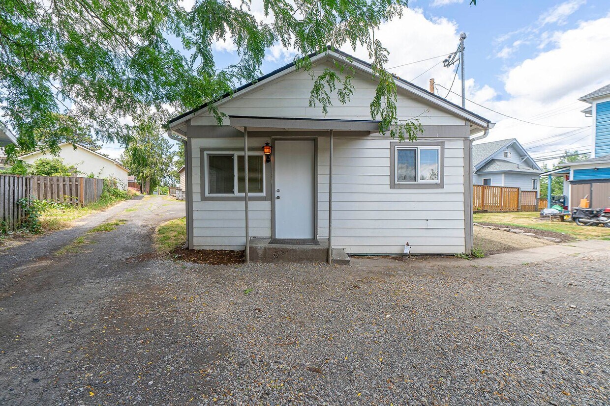 Primary Photo - Newly renovated Oregon city Cottage