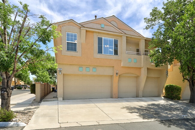Building Photo - 7817 Louisiana Blvd NE