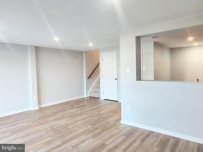 Foto del edificio - 564 Hollyberry Way