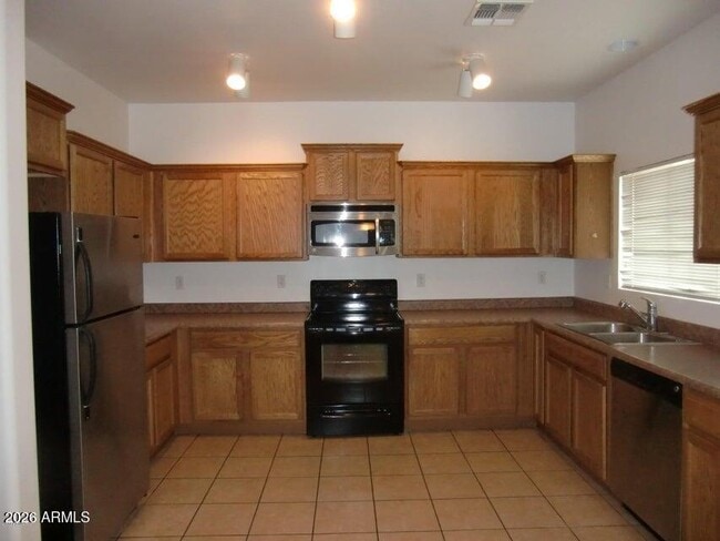 Building Photo - 5419 W Shumway Farm Rd