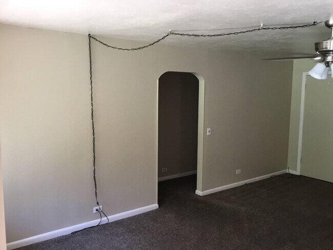 Foto del edificio - 5 Bedroom House in Southeast Eugene