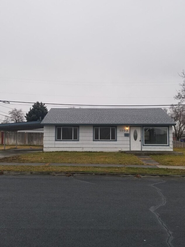 Primary Photo - House for rent