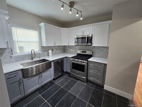 Building Photo - 492A Cornell Ave