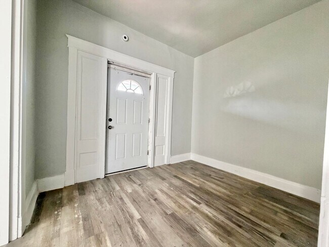 Photo - 1224 Ross Ave Apartment