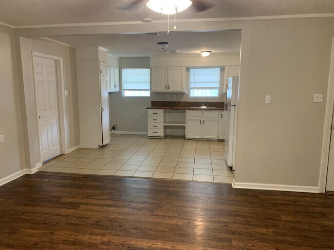 Foto del edificio - House for rent!