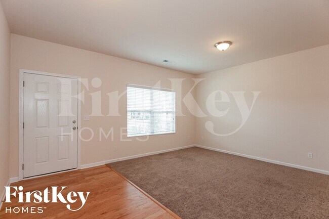 Building Photo - 126 Willow Valley Dr