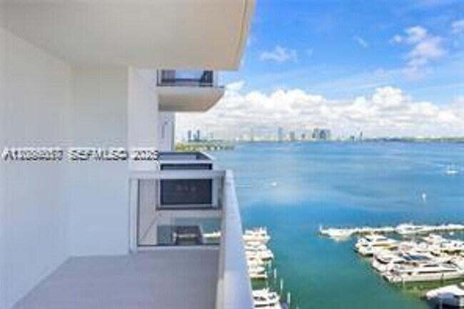 Foto del edificio - 1800 Sunset Harbour Dr