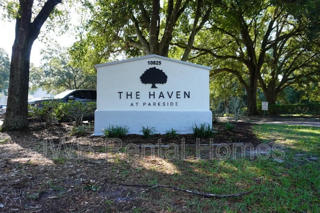 Building Photo - 10825 Key Haven Blvd