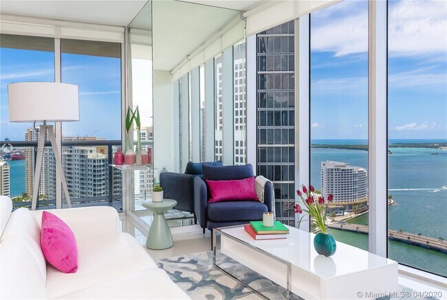 Building Photo - 485 Brickell Ave