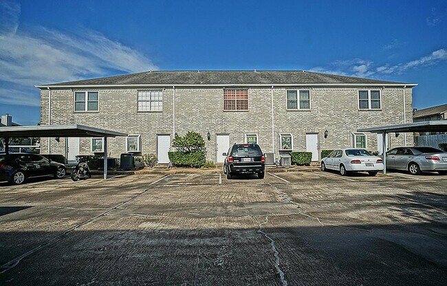 Building Photo - 7659 Cambridge St