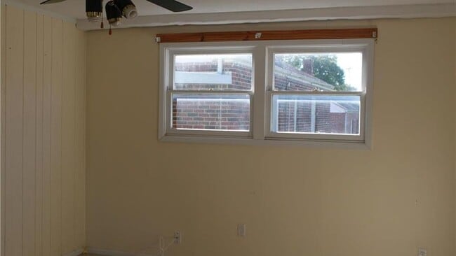 Building Photo - 3912 Monroe Ave