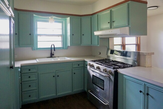 Foto del edificio - 2516 Briarwood Ln