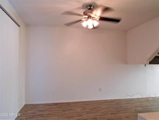 Foto del edificio - 6933 E Osborn Rd