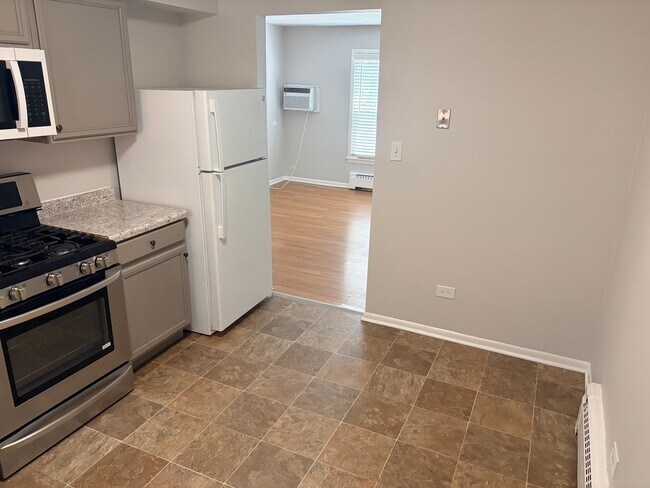 Foto del edificio - 18534 Wildwood Ave