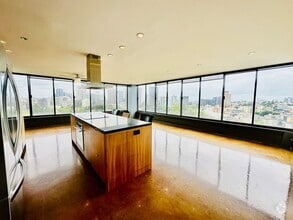 Building Photo - 565 Bellevue Ave