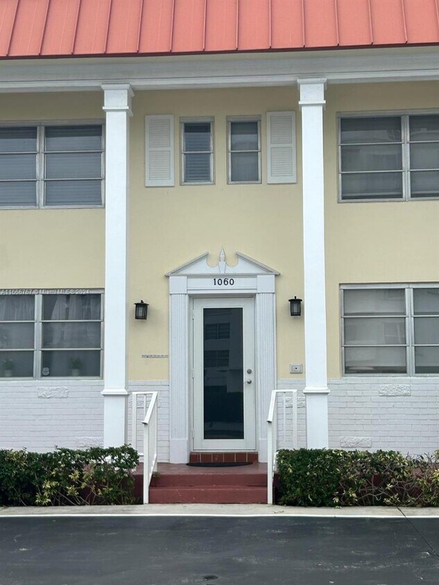 Foto principal - 1060 92nd St