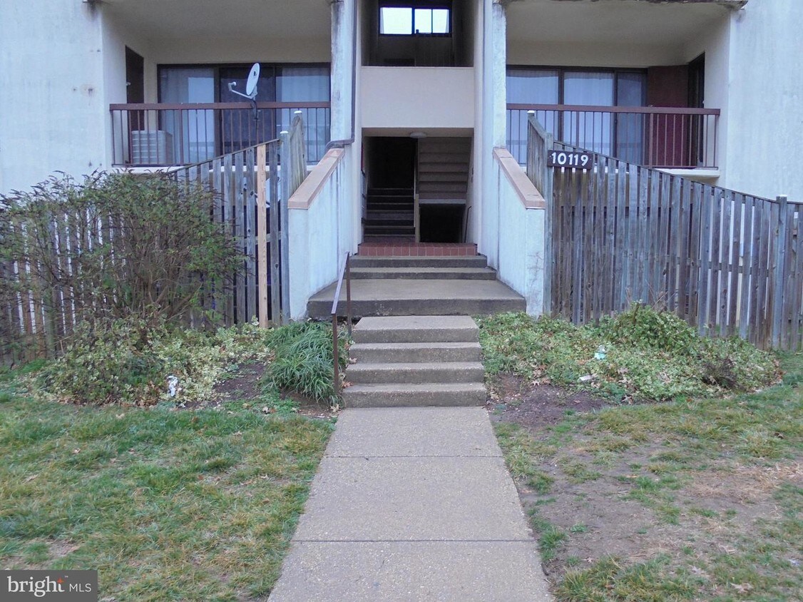 Primary Photo - 10119 Prince Pl