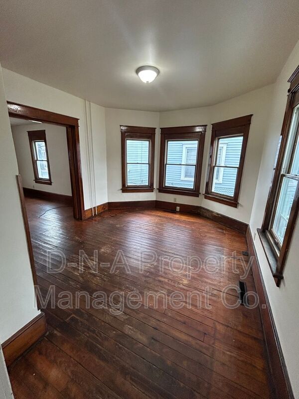 Foto del edificio - 587 N Courtland St