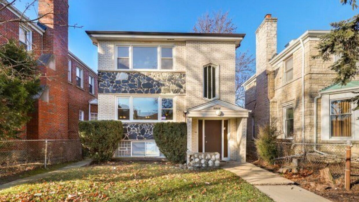 Primary Photo - 5806 N Bernard St