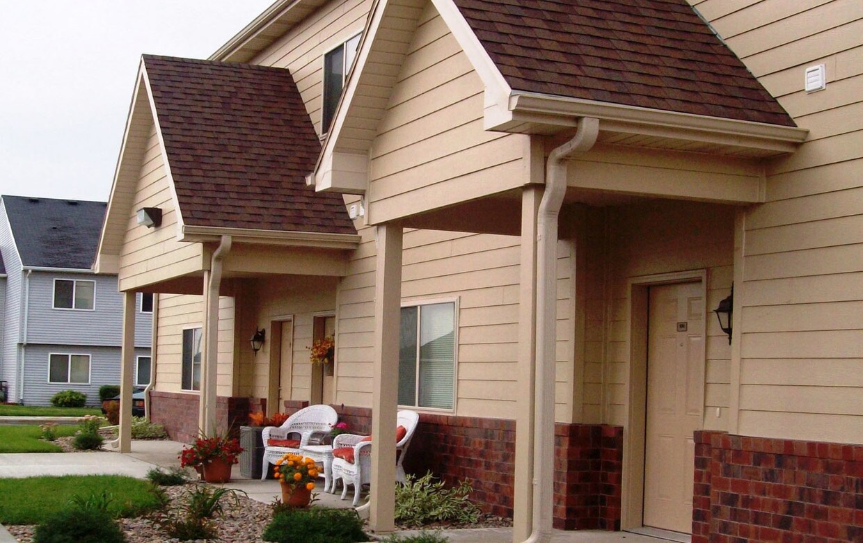 Prairiewood Apartments and Townhomes Apartments North Sioux City, SD
