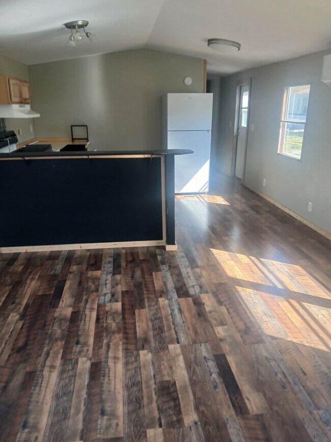 Foto del edificio - 2493 Webster Rd