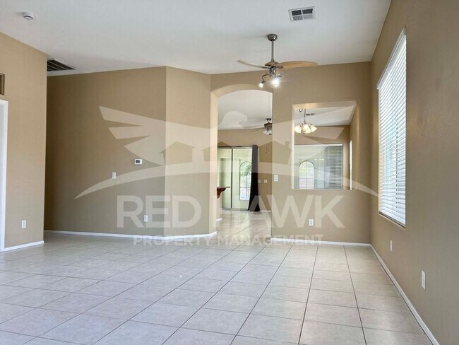 Foto del edificio - 2748 S 159th Ave