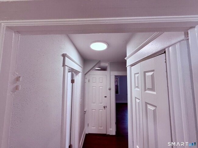 Foto del edificio - 177 Hobart Ave