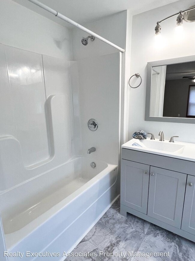 Building Photo - 3 br, 2 bath House - 1308 Margrave Drive