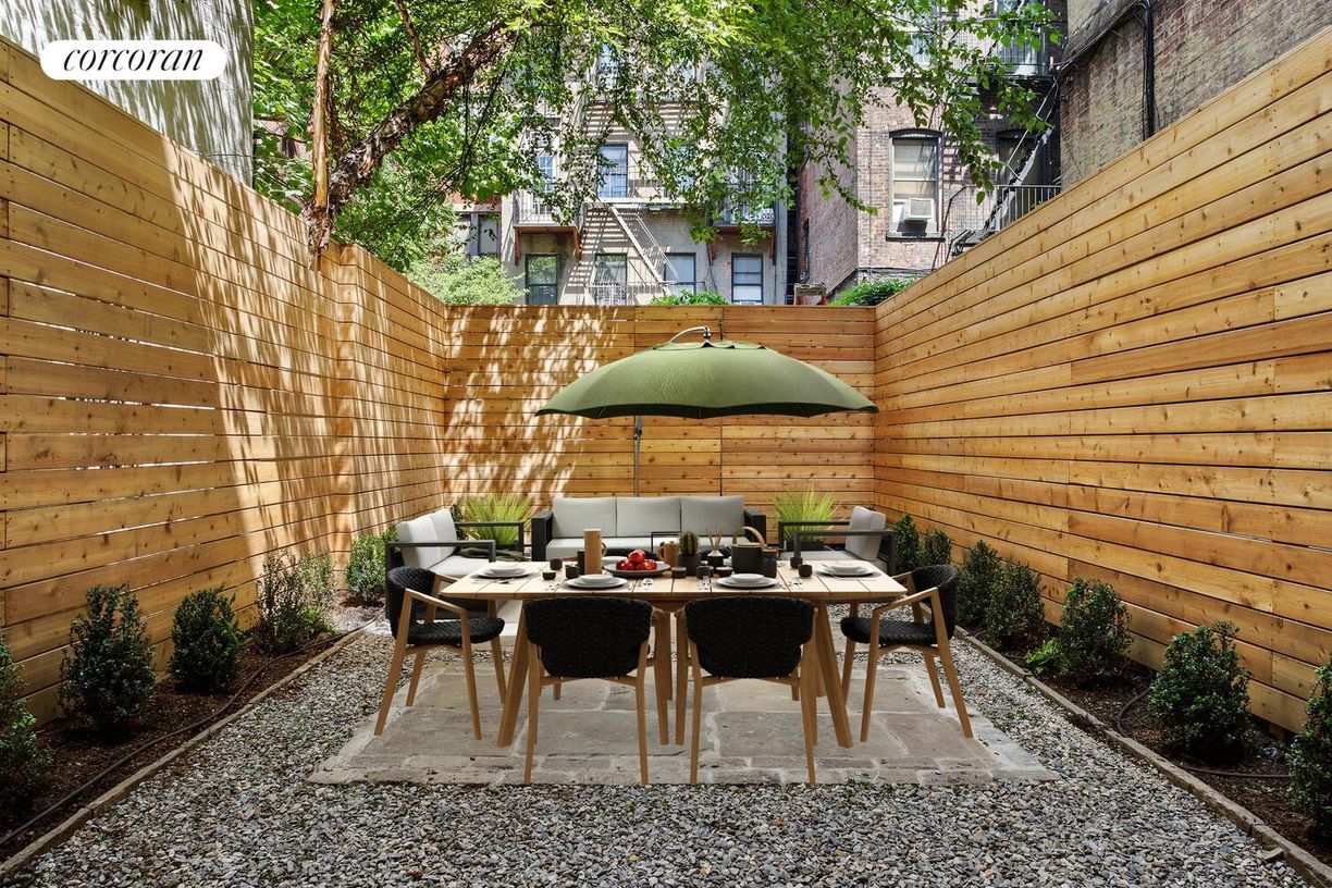 Foto principal - 447 W 51st St