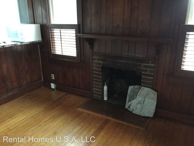 Building Photo - 208 66th St