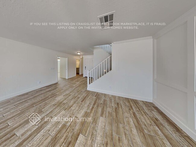 Foto del edificio - 6731 W Desert Ln