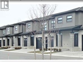 Building Photo - 1570-1570 Coronation Dr