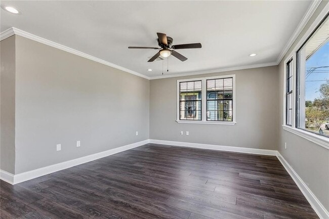 Building Photo - 1828 Alvar St