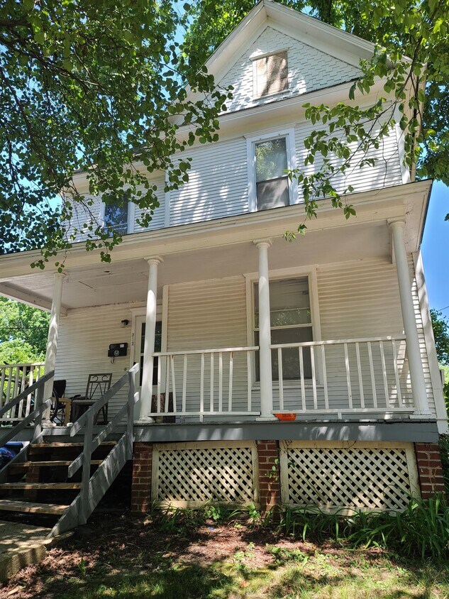 Primary Photo - 312 S Coler Ave