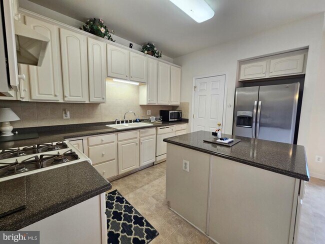 Foto del edificio - 1969 Peachtree Ct