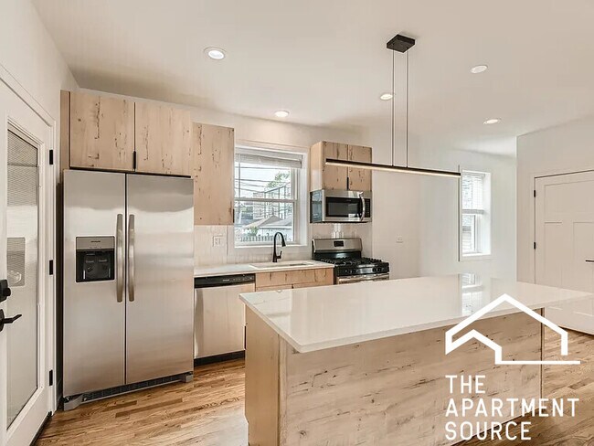 Foto del edificio - 2604 N Springfield Ave