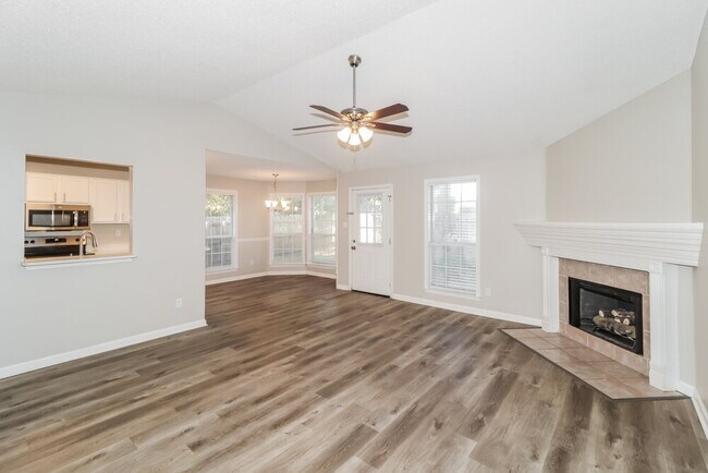 Building Photo - 3920 Pecan Trace Cove