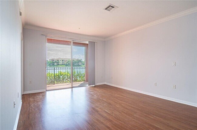 Building Photo - 4404 SW 160th Ave