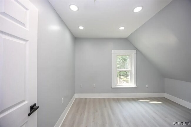 Foto del edificio - 175 Garner Ave