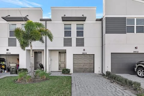 Building Photo - 3904 SE Caladium Ct