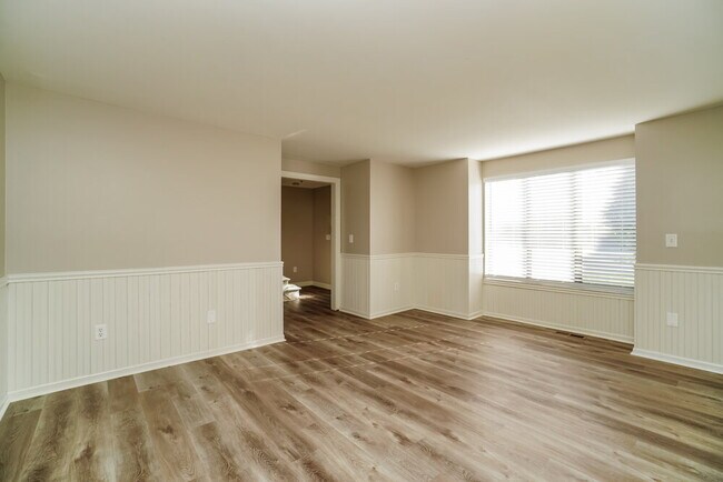 Building Photo - 12143 Twincreek Dr
