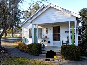 Building Photo - 110 6th St