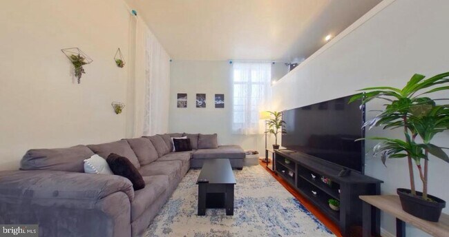 Foto del edificio - 1601 Spring Garden St
