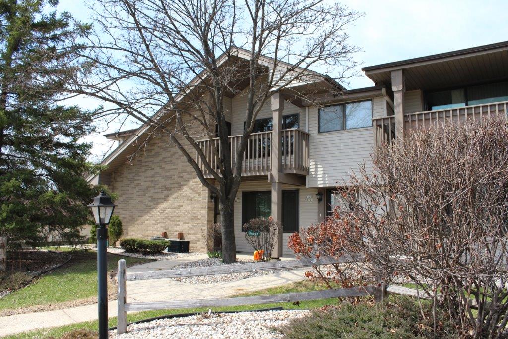 W176N9830 Rivercrest Dr, Germantown, WI 53022 Condo for Rent in
